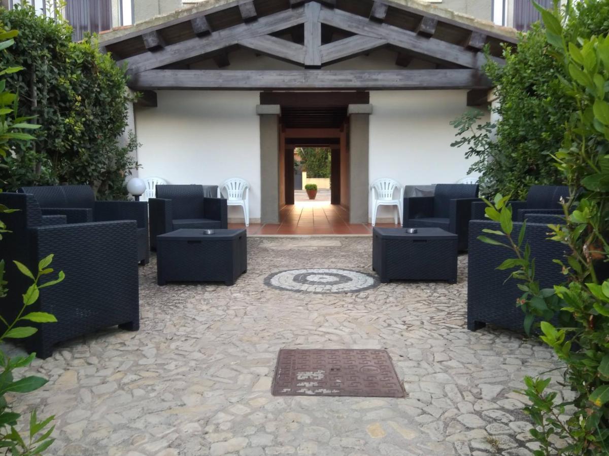Villa Raffaello Porto San Paolo  Eksteriør bilde