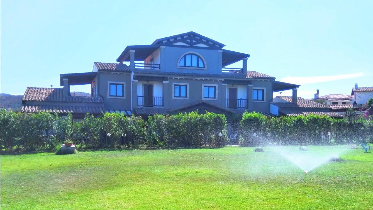Villa Raffaello Porto San Paolo  Eksteriør bilde
