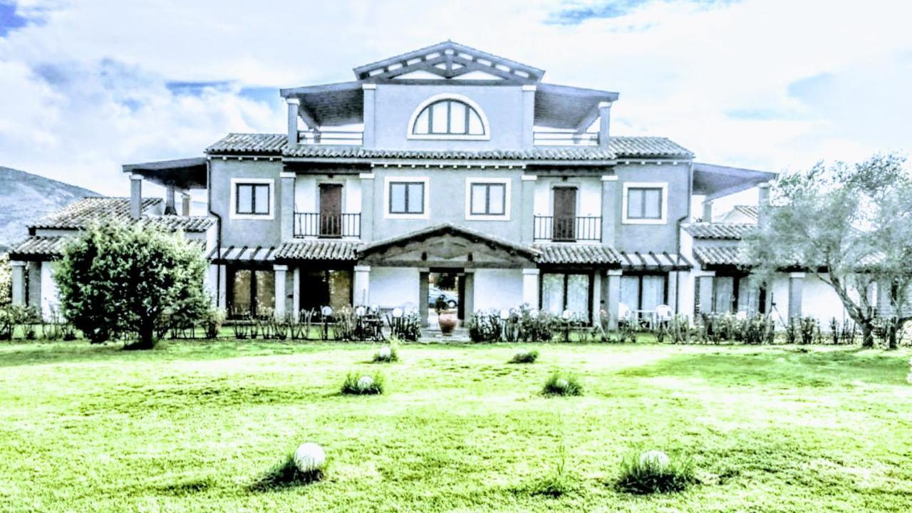 Villa Raffaello Porto San Paolo  Eksteriør bilde